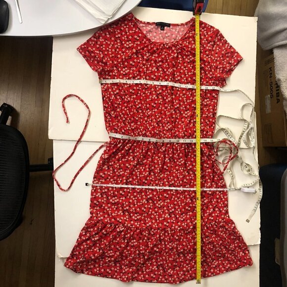 BR Fcty Red White Floral Fit & Flare Flounce Hem Short Sleeve Dress Sz M - Picture 14 of 15